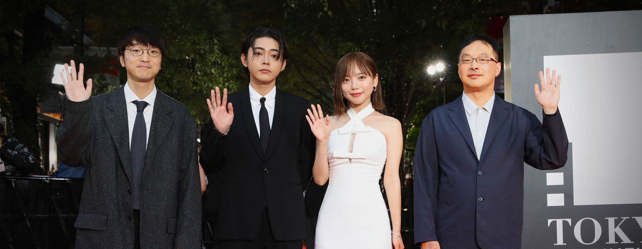 レッドカーペット 『恋愛裁判』深田晃司（監督）、齊藤京子（キャスト）、倉悠貴（キャスト）、三谷伸太朗（脚本）
